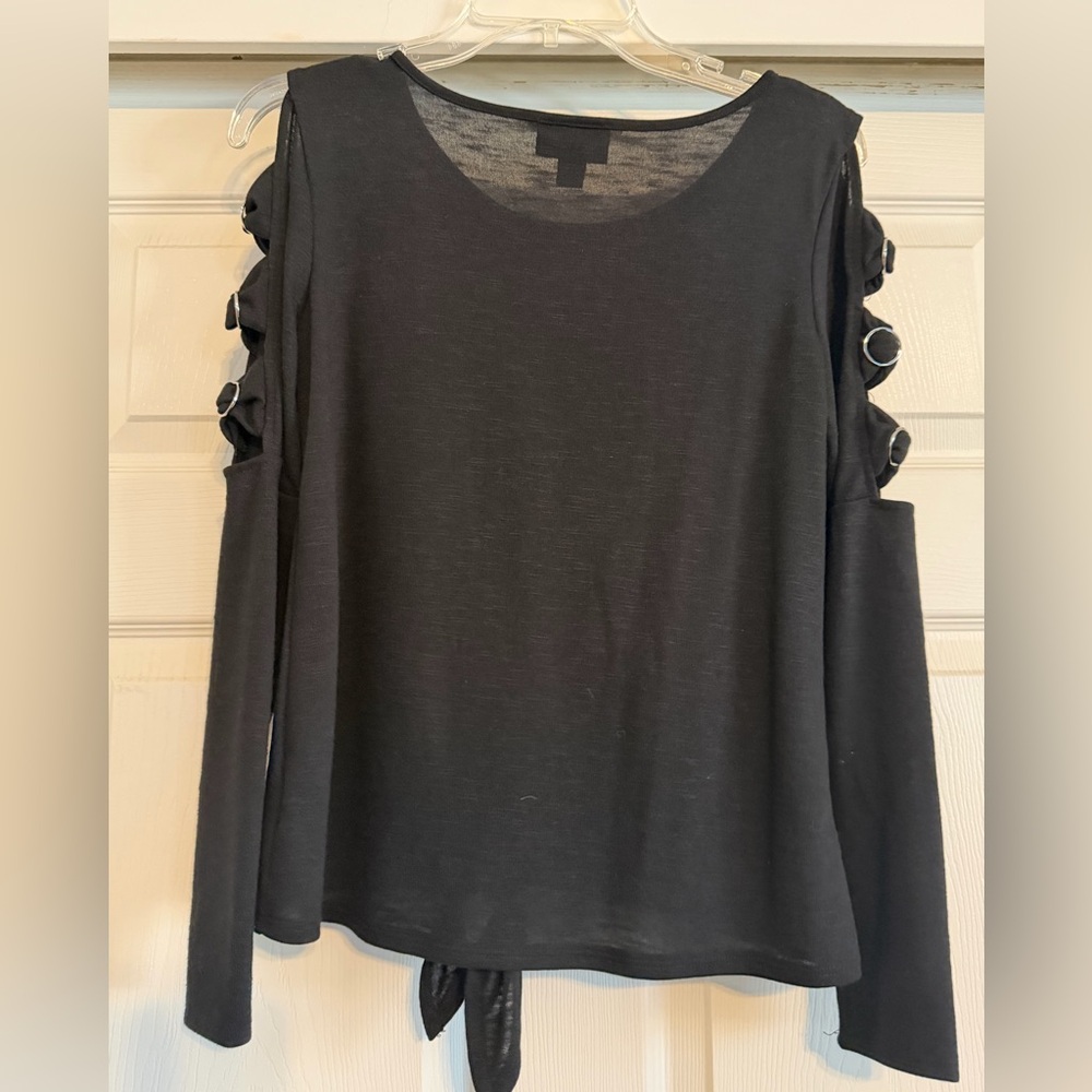 By & By Black Cold Shoulder Tie Front Top Size Small Cutout Ring Sleeve - Picture 4 of 7